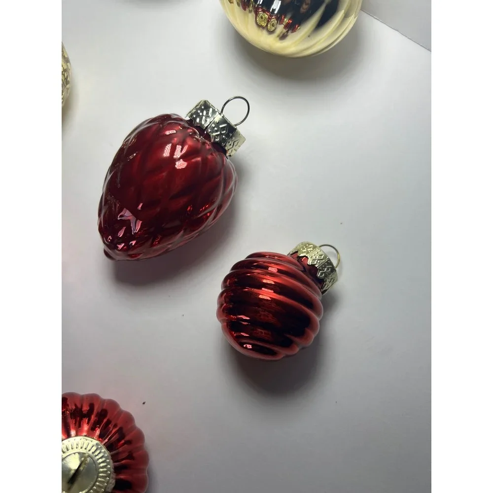 Vintage Style Shiny Glass‎ Christmas Ornaments Lot of 16 Red Green Gold Ribbed